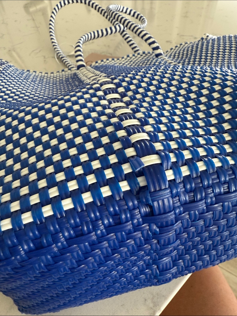 Canela Weaved Handcrafted Blue & White Weaved Tote Bag NEW - Picture 9 of 9